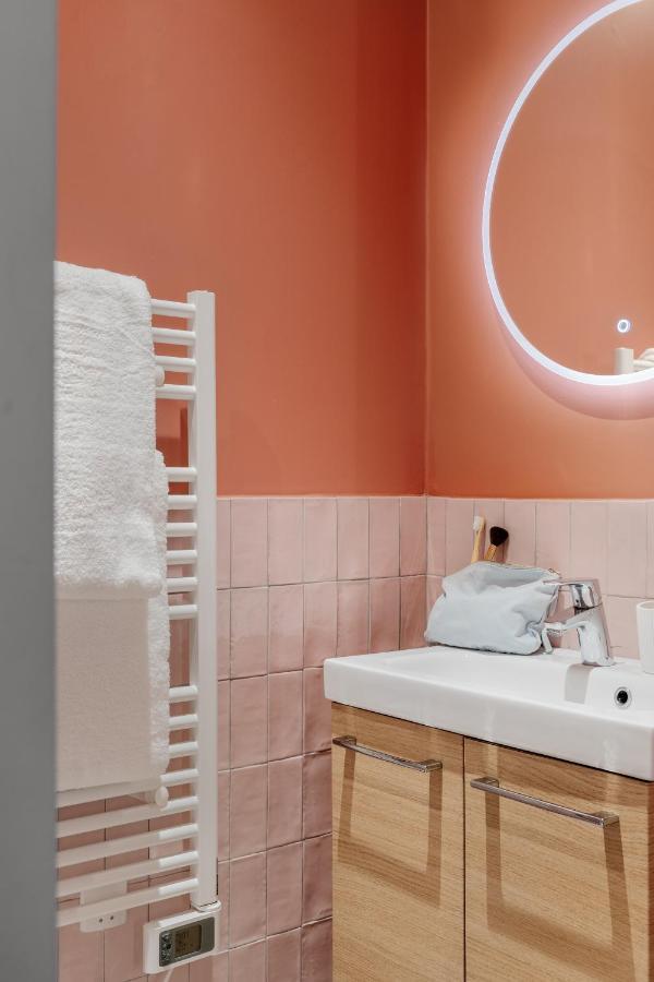 Edgar Suites Martyrs - Loft Paris Bagian luar foto